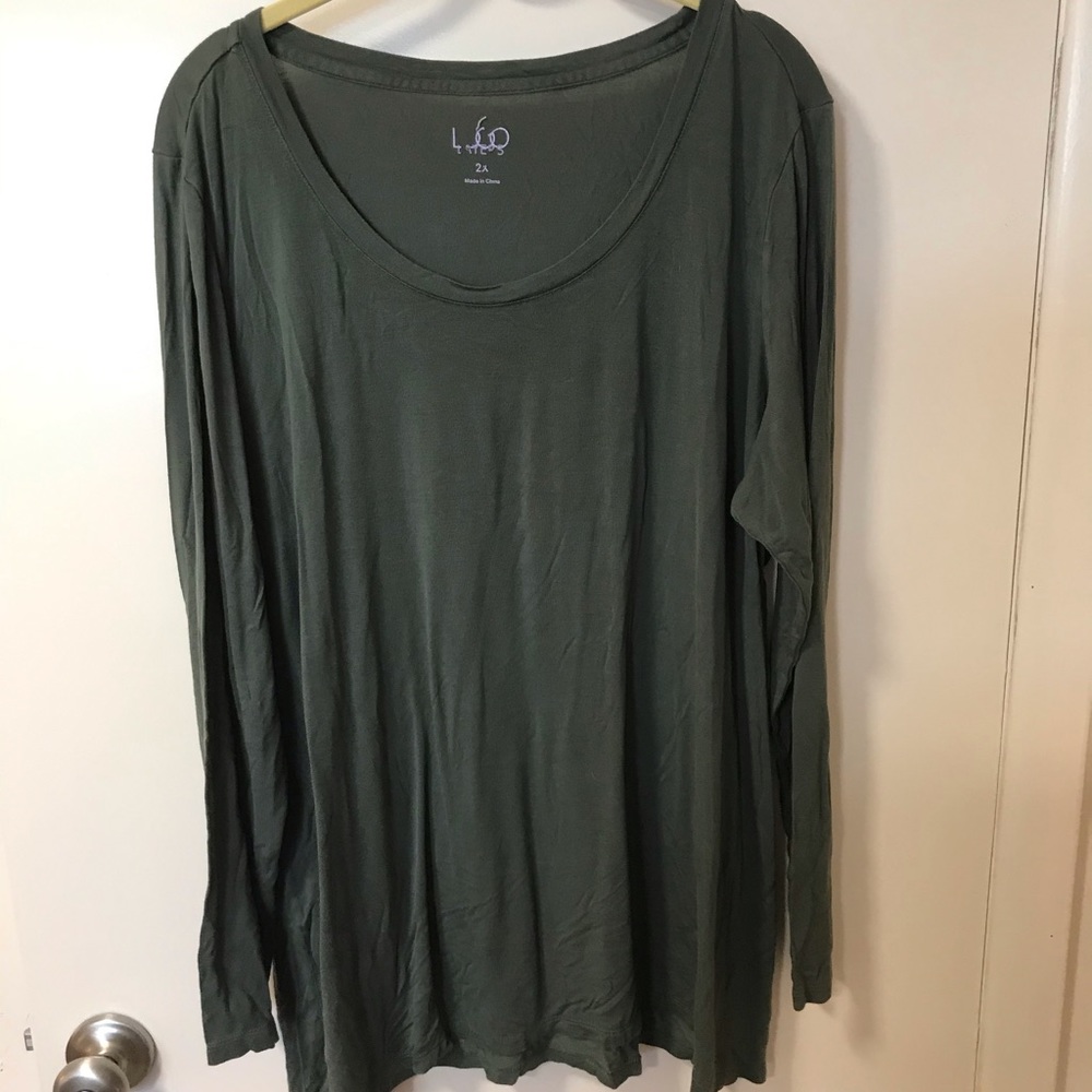 Logo green top